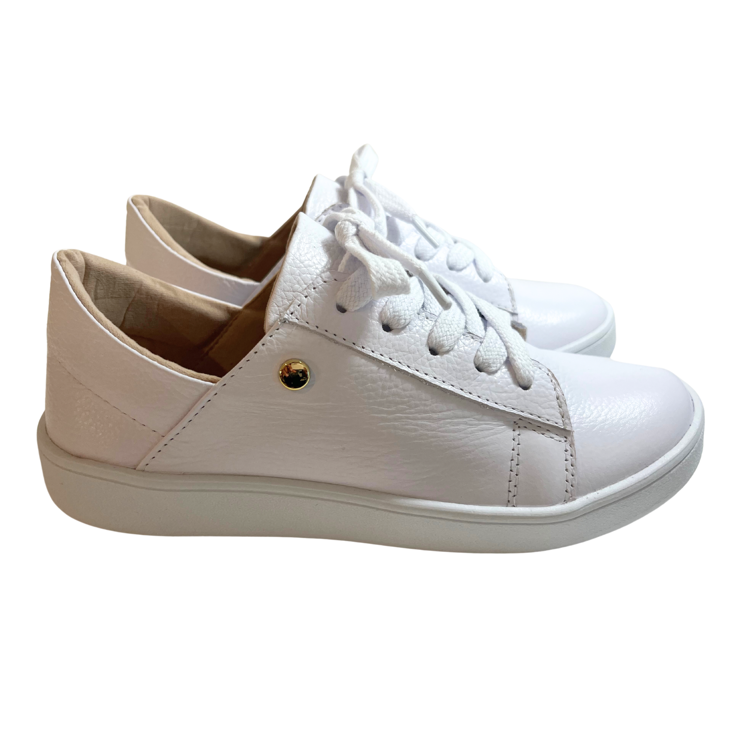 new balance white tennis shoes | Austin